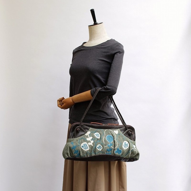 椿刺繍・ハンドバッグ - 手提包/手提袋 - 聚酯纤维 