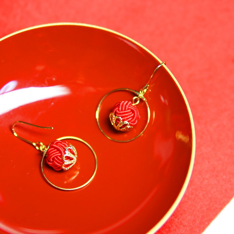 japanese style pierce earring / mizuhiki / japan / accessory / traditional / red - 耳环/耳夹 - 丝．绢 红色