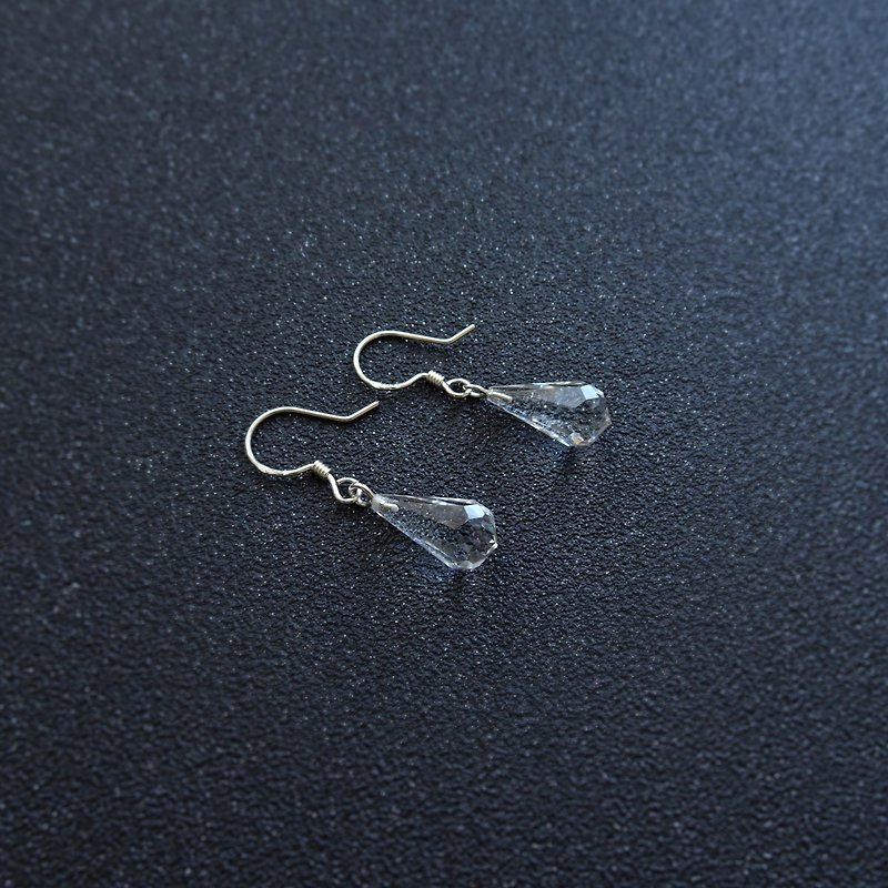 天然白水晶 长水滴形切割 纯银耳环 (15x8) - 耳环/耳夹 - 水晶 白色