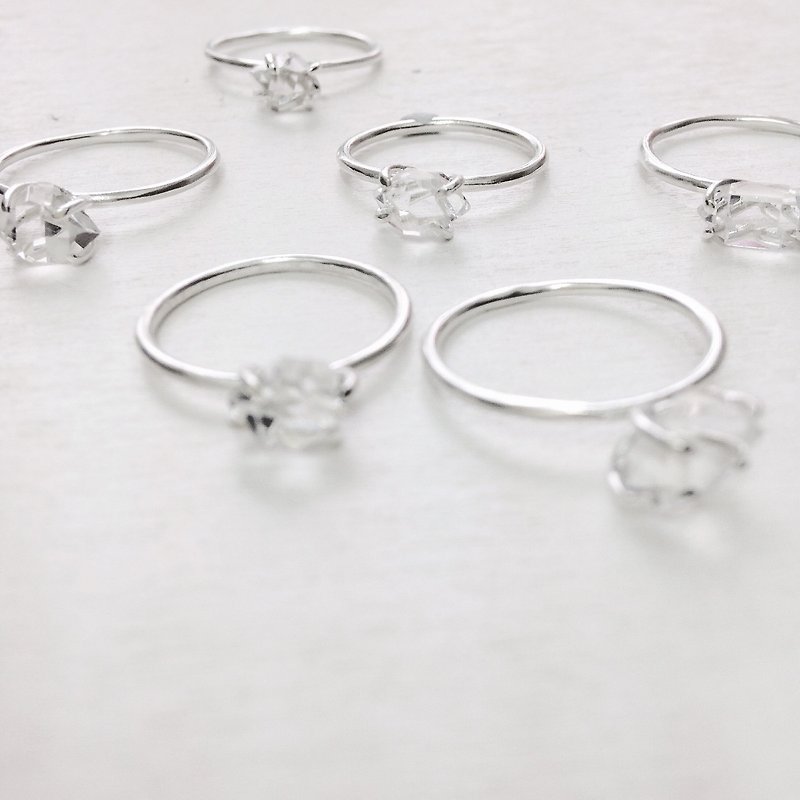 ▪ Herkimer Diamond Ring ▪ 纯银闪灵钻戒指 ▪ - 戒指 - 纸 白色