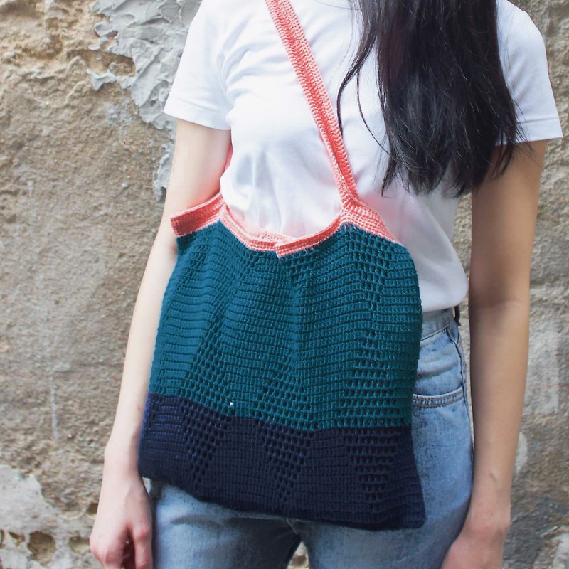 Crochet Graphic Tote Bag | Peach Strap - 手提包/手提袋 - 其他材质 多色