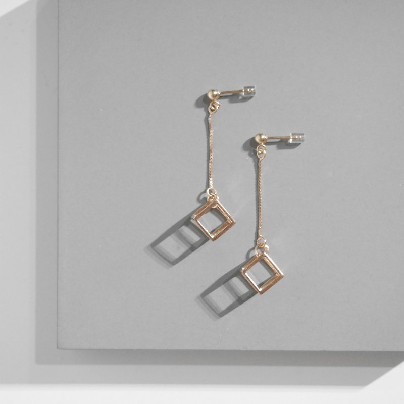 18K玫瑰包金 3D简约立方体吊咀有链耳环 情人节纪念礼物 可转耳夹 - 耳环/耳夹 - 其他金属 金色