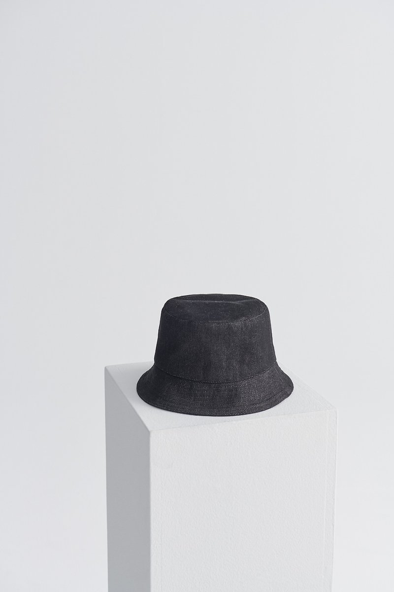 Shan Yong 黑灰丹宁渔夫帽(两色) - 帽子 - 棉．麻 