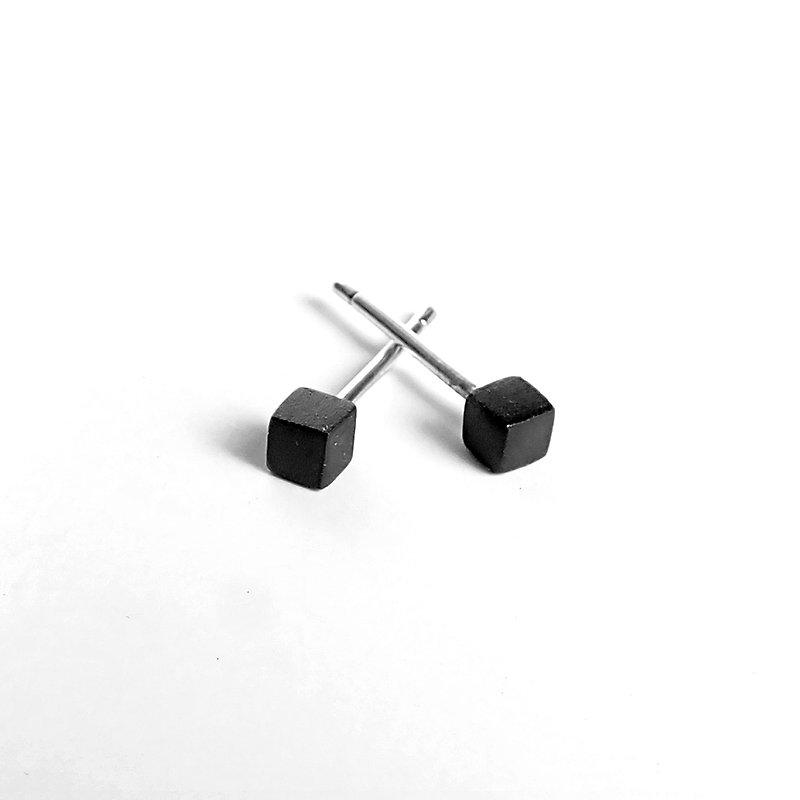 【单边款】- 疯狂几何 | 3mm黑系(小)正立方体方形/块925纯银耳环 - 耳环/耳夹 - 纯银 黑色