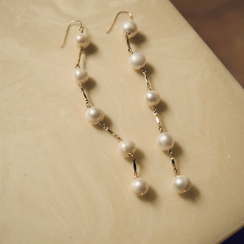 14k gold filled Margaret earrings 珍珠耳环 - 耳环/耳夹 - 贵金属 