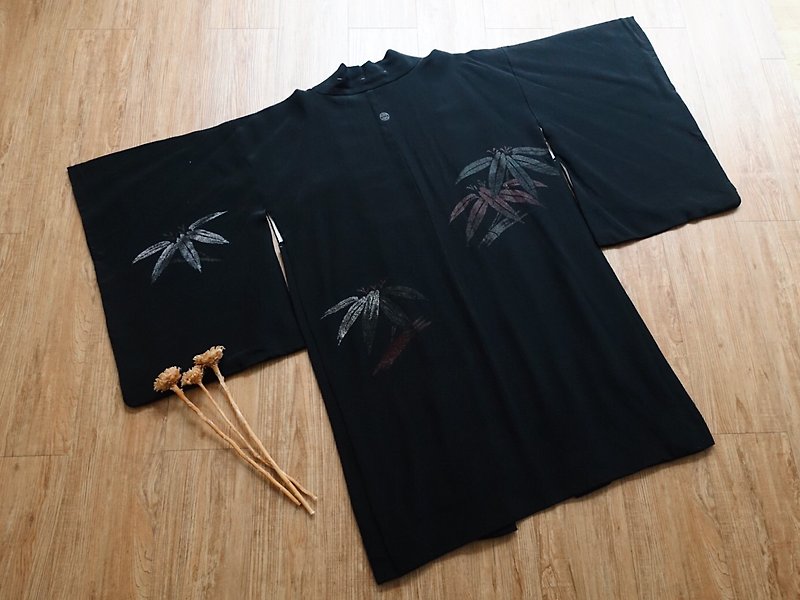 Vintage 和服  / 羽织 no.110 - 女装休闲/机能外套 - 丝．绢 黑色
