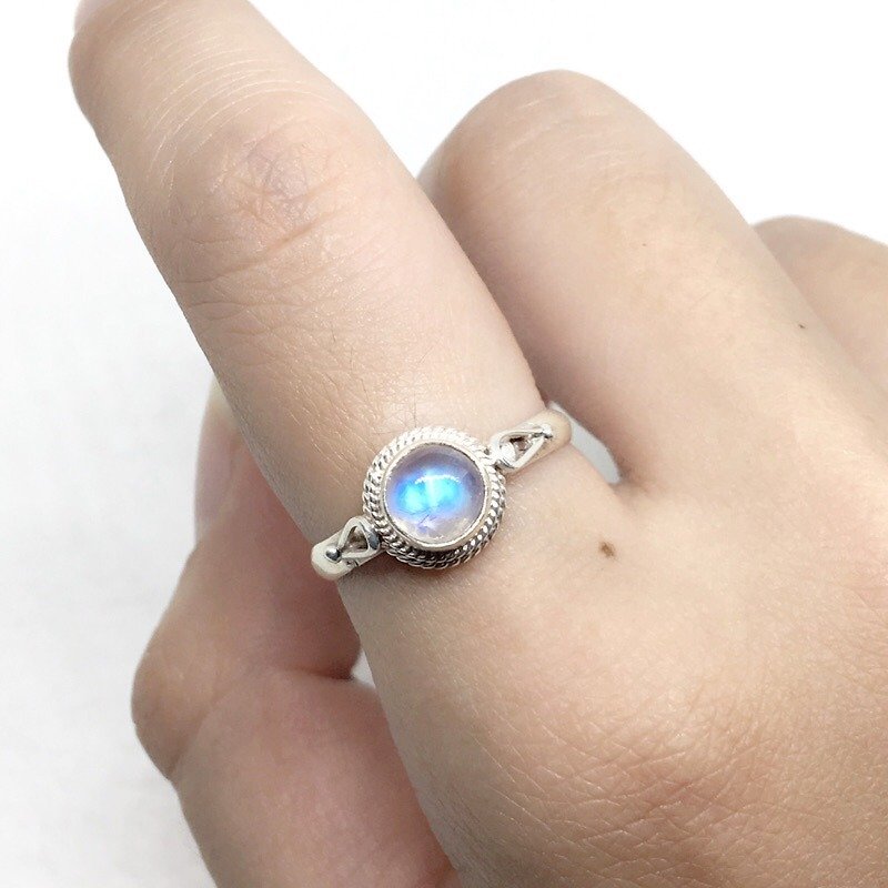 月光石925纯银典雅风戒指 尼泊尔手工镶嵌制作(款式1) - 戒指 - 宝石 蓝色