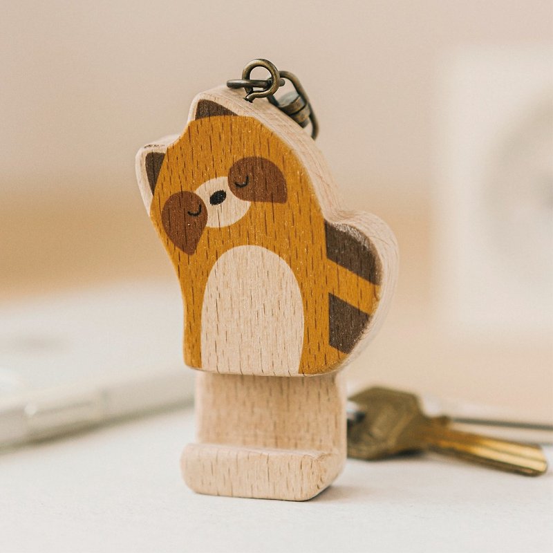 【随行手机架-睡觉小熊猫】钥匙圈 / 造型吊饰 - 钥匙链/钥匙包 - 木头 咖啡色