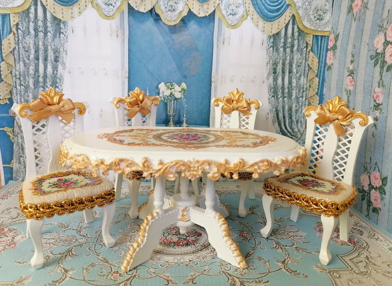 1:12 scale. Table + 4 chairs. puppet miniature. - 桌游/玩具 - 木头 白色