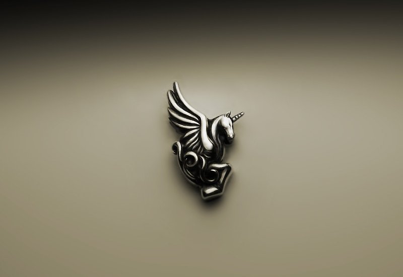 独角兽展翅耳环 - 耳环/耳夹 - 其他金属 银色