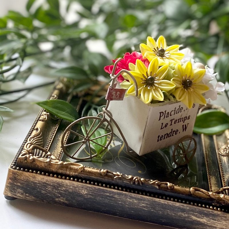 つまみ細工　自転車と向日葵のインテリア　プレゼント　贈り物 - 摆饰 - 丝．绢 黄色