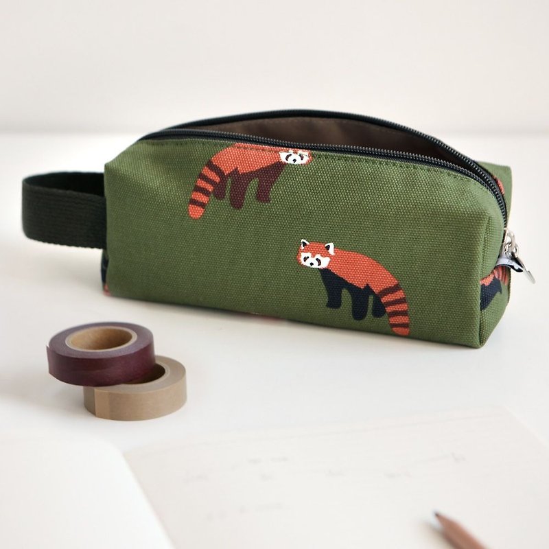 Dailylike 法棒帆布手提笔袋-02红熊猫,E2D48491 - 铅笔盒/笔袋 - 棉．麻 绿色