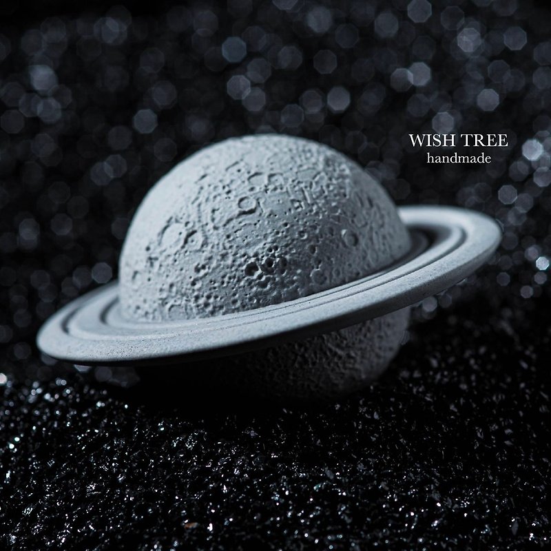 【WISH TREE】Saturn Walk 土星扩香石摆件附5ML质感木盖精油瓶 - 香薰/精油/线香 - 其他材质 灰色