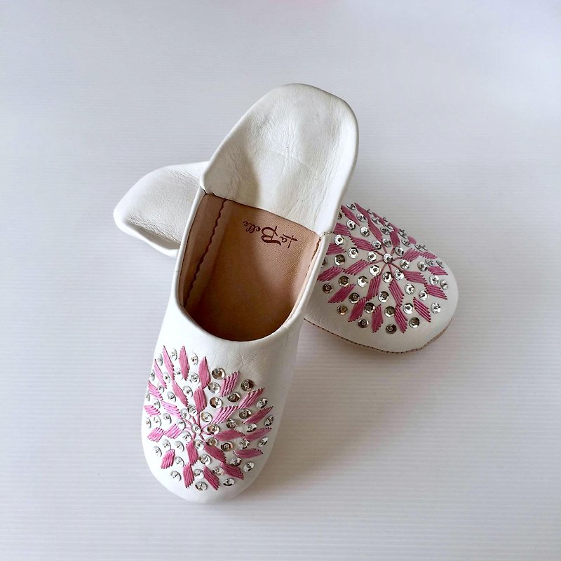手縫い刺繍の上品バブーシュ　フヌン　白×ピンク - 其他 - 真皮 白色