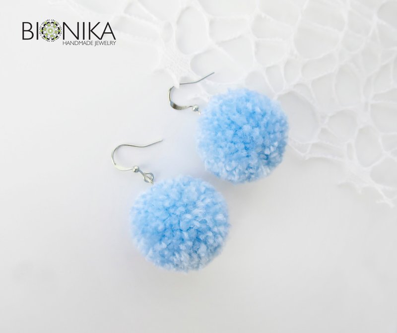 Pom pom earrings Sky Blue Gray earrings Trendy blue earring Speckled earrings - 耳环/耳夹 - 棉．麻 多色