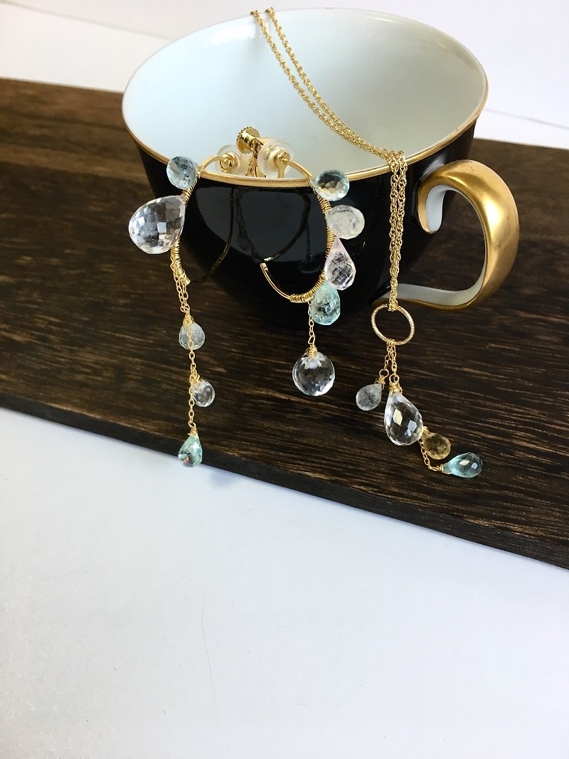 Rain drop hoop clip-earring Aquamarine, Beryl, Crystal - 耳环/耳夹 - 半宝石 透明