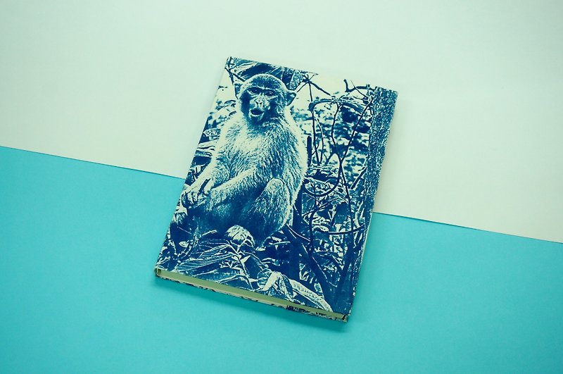 蓝晒氰版显影 手缝笔记本 - 马骝山树上的猴子 - 笔记本/手帐 - 纸 蓝色