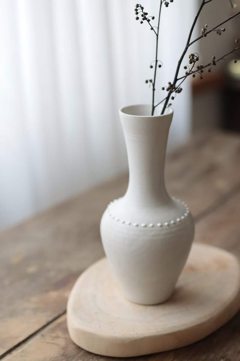 白羊制所-乳白长颈花器 - 花瓶/陶器 - 陶 