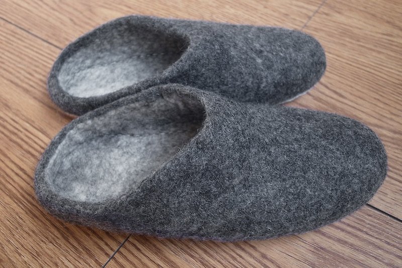 羊毛毡 手工鞋 室内鞋 室内拖 深灰 23.5cm - 室内拖鞋 - 羊毛 灰色