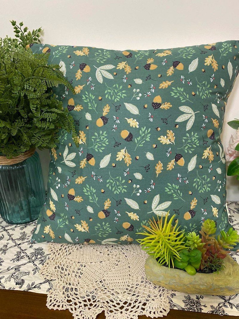 北欧风格绿色森林图案抱枕靠枕靠垫枕套 - 枕头/抱枕 - 棉．麻 绿色