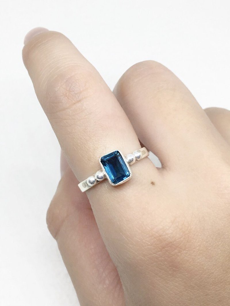 伦敦蓝托帕石925纯银异国设计戒指 尼泊尔手工镶嵌制作(款式4) - 戒指 - 宝石 蓝色