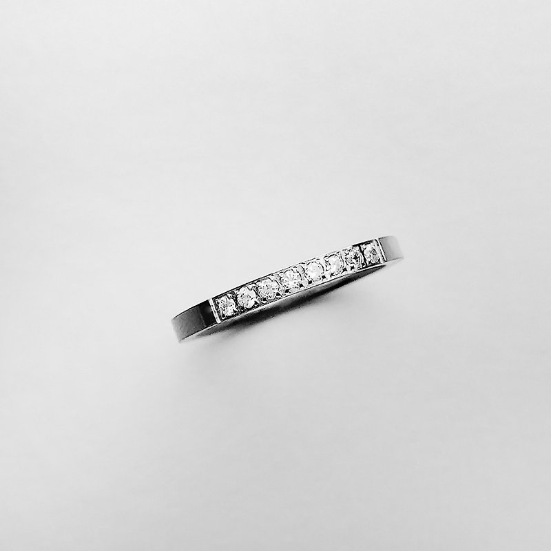 经典晶钻316L钛钢戒指 简约款式 中性配戴 (固定围) - 戒指 - 不锈钢 银色