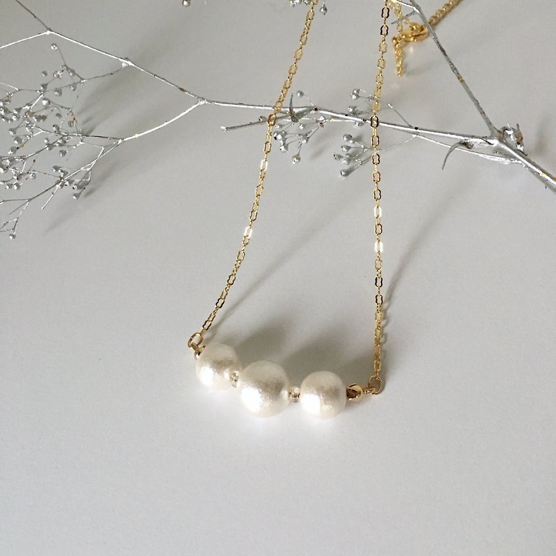 コットンパール3粒ネックレス Light Beige - 项链 - 棉．麻 白色
