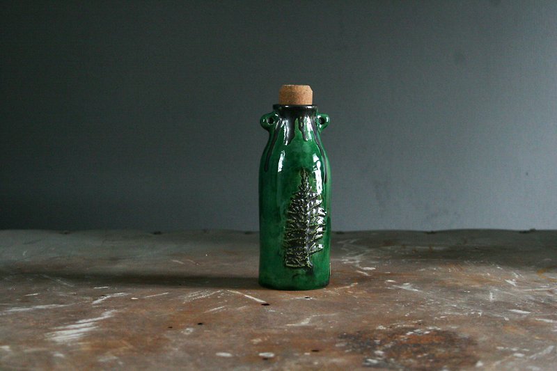 Small green bottle vase Little wheel thrown bottle Tiny pottery flower vase - 花瓶/陶器 - 陶 绿色