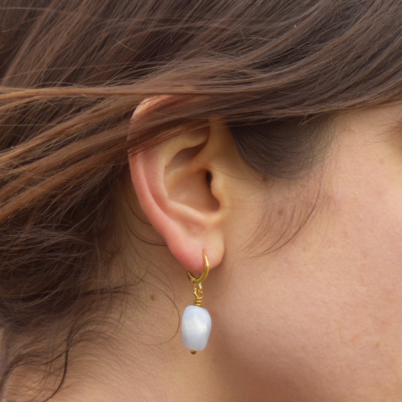 蓝色蕾丝玛瑙宝石Huggie 耳环| SHOPBOP伊菲米珠宝 - 耳环/耳夹 - 其他材质 金色