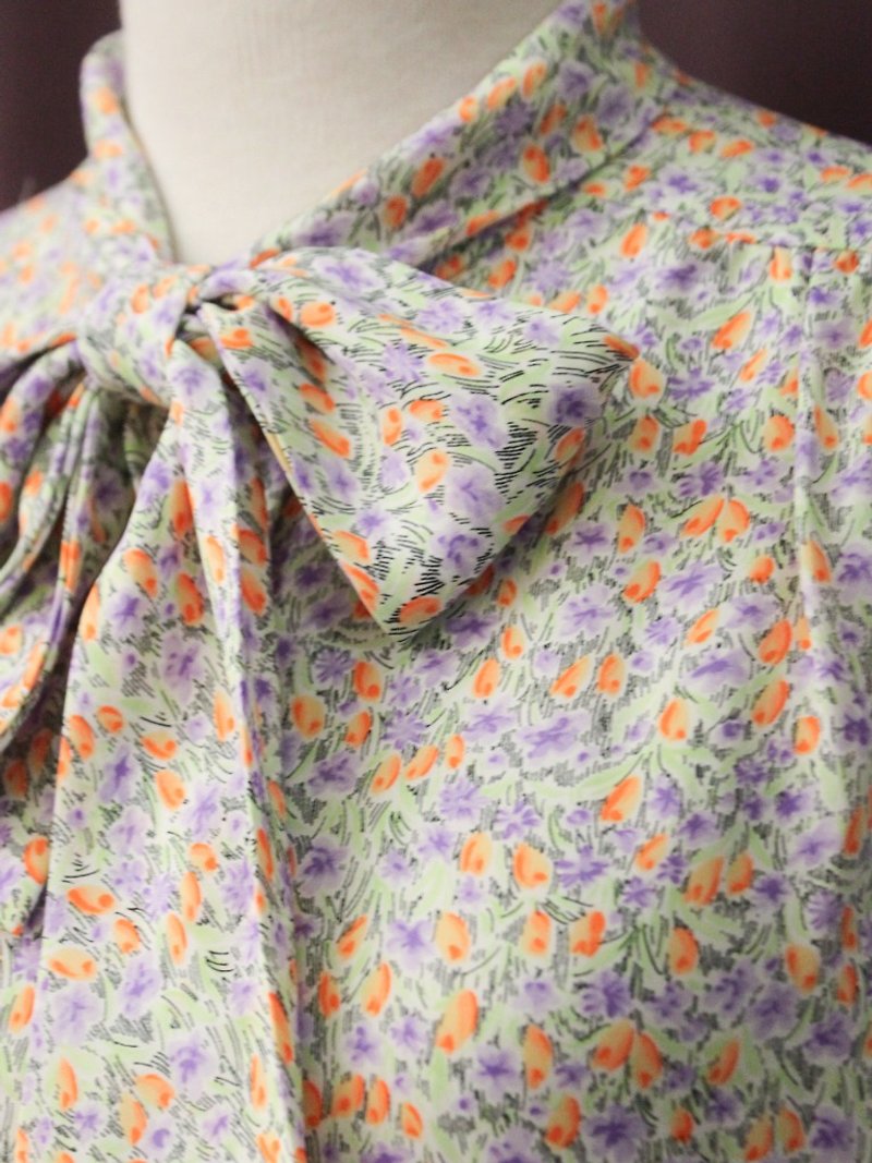 复古日本制甜美浪漫碎花朵领结橘紫长袖古着衬衫 Vintage Blouse - 女装衬衫 - 聚酯纤维 紫色