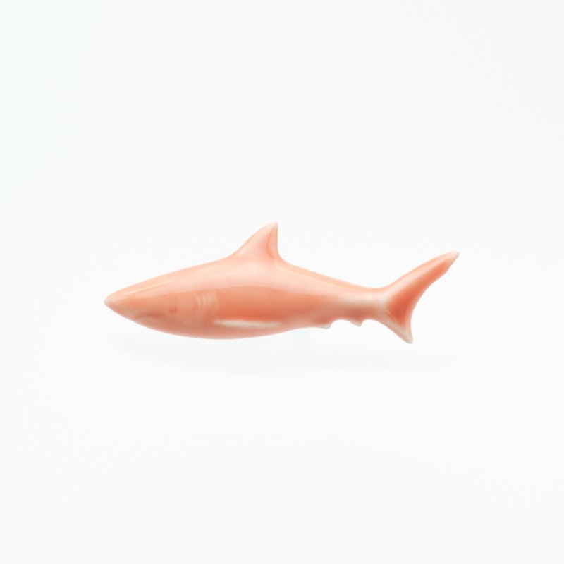 陶器ブローチ　サメ(ピンク) - 胸针 - 陶 粉红色