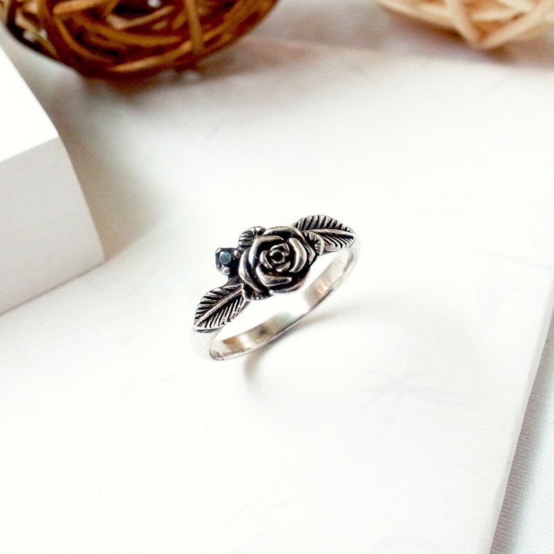 古典玫瑰纯银细圈戒指 925纯银饰 - 戒指 - 其他金属 银色
