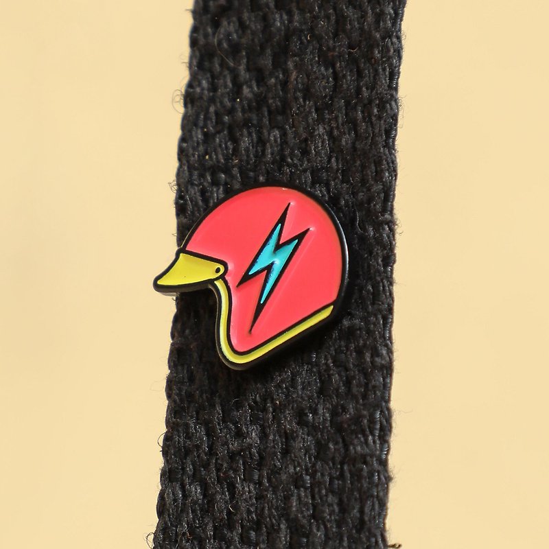 闪电红色安全帽珐琅金属徽章 - 胸针 - 珐琅 红色