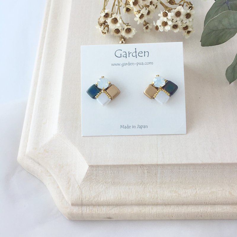 tile earrings matte blue gold - 耳环/耳夹 - 玻璃 金色