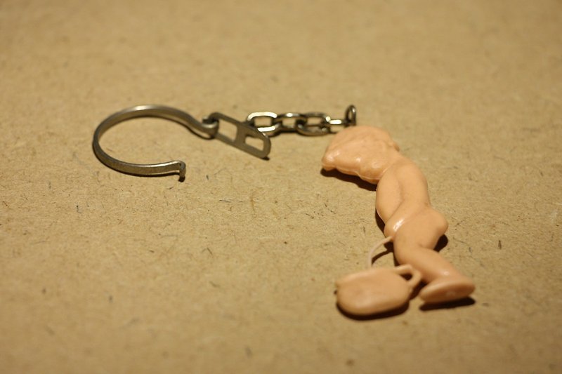 购自荷兰 20 世纪中期老件 古董钥匙圈 荷兰尿尿小童造型 - 钥匙链/钥匙包 - 塑料 粉红色