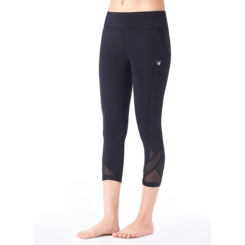 【MACACA】髋骨固定口袋六分裤 - ASE6571 黑 - 女装瑜珈服 - 其他人造纤维 黑色