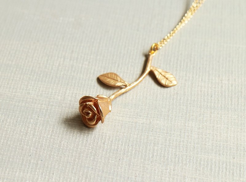 我的玫瑰花项练 - 项链 - 其他金属 金色