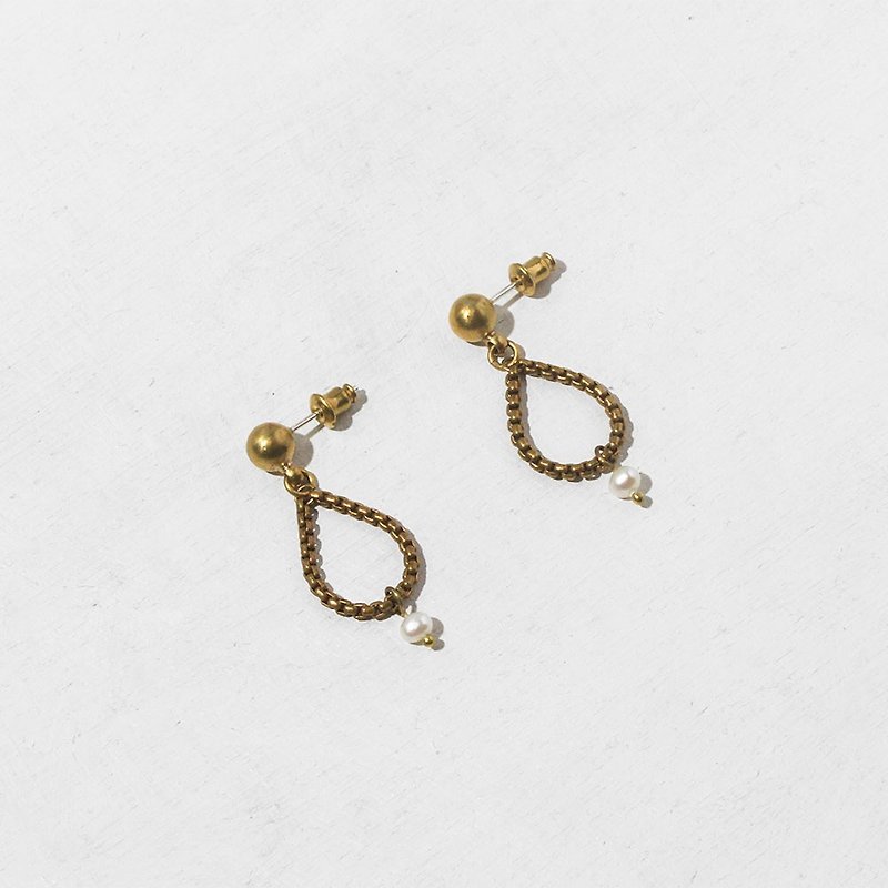索尼亚珍珠黄铜细练耳环 - 925纯银针 / 夹式耳环 - 耳环/耳夹 - 其他金属 金色