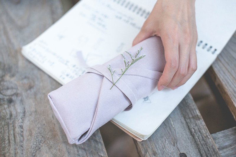 mini V 迷雾粉色绑带收纳袋笔袋(全粉) - 化妆包/杂物包 - 尼龙 粉红色