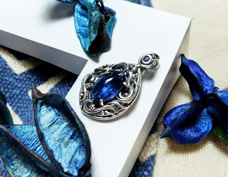 ［宝石系列］深蓝色蓝晶石设计坠 - 项链 - 宝石 蓝色