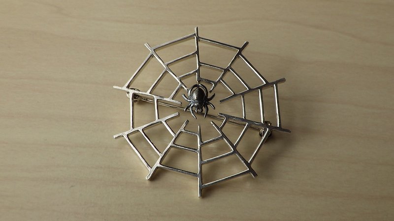 Spiderweb Brooch - 胸针 - 其他金属 银色