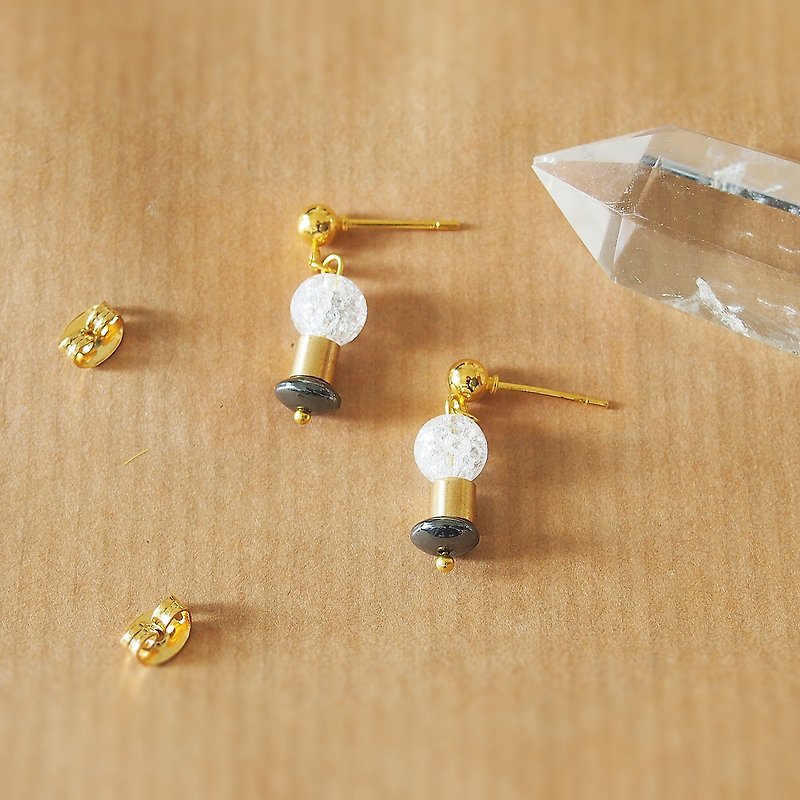 Minimal  ice quartz stone earrings 01 - 耳环/耳夹 - 石头 白色