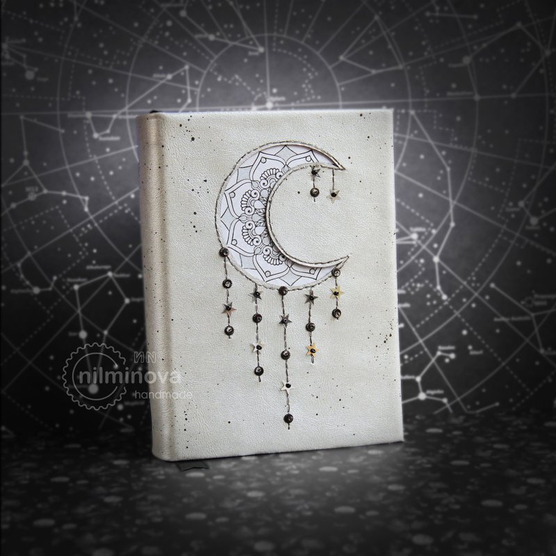 Crescent moon journal Celestial meditation notebook Star journal Starlight book - 笔记本/手帐 - 人造皮革 银色