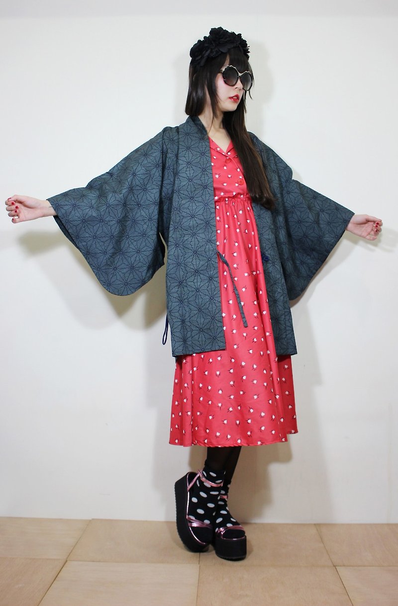 F2094[日本制和服](Vintage)独特蓝灰色日本和服羽织（はおり） - 女装休闲/机能外套 - 棉．麻 蓝色