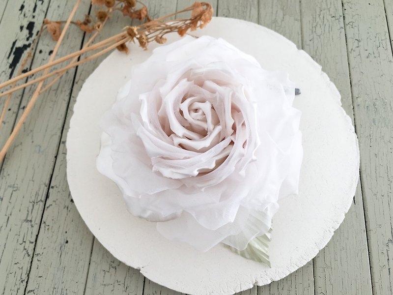 Corsage : 優雅に咲くクラシカルローズ - 胸花/手腕花 - 聚酯纤维 白色