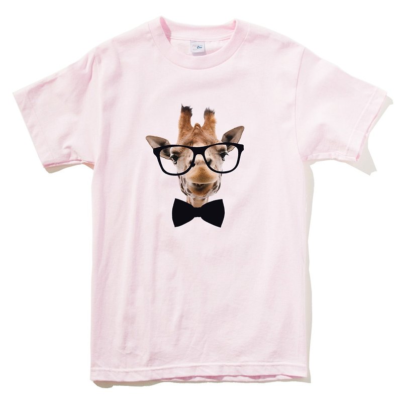 Giraffe-Bow Tie男女短袖T恤 浅粉红色  长颈鹿 领带 眼镜 胡须 动物 文青 艺术 设计 时髦 文字 时尚 - 女装上衣 - 棉．麻 粉红色