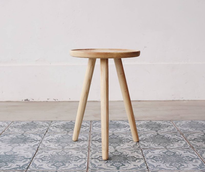 轻巧钮扣实木小板凳 (白腊木) - 椅子/沙发 - 木头 卡其色