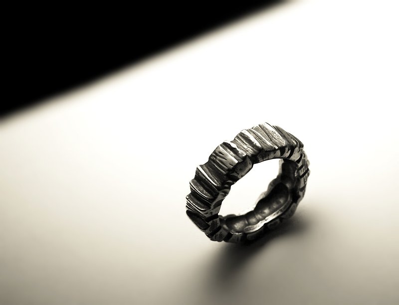 窄石头质感戒指 - 戒指 - 其他金属 银色