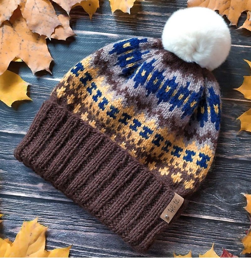 Warm handmade knitted hat/ Brown pompom hat/ Winter accessory - 帽子 - 其他材质 咖啡色