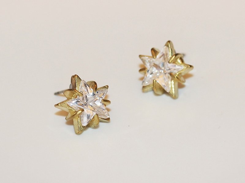 黄铜五角星锆石耳环 - 耳环/耳夹 - 宝石 白色